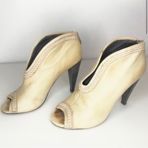 Vince Camuto Peep Toe Soft Leather Heel Bootie Cream Size 6.5